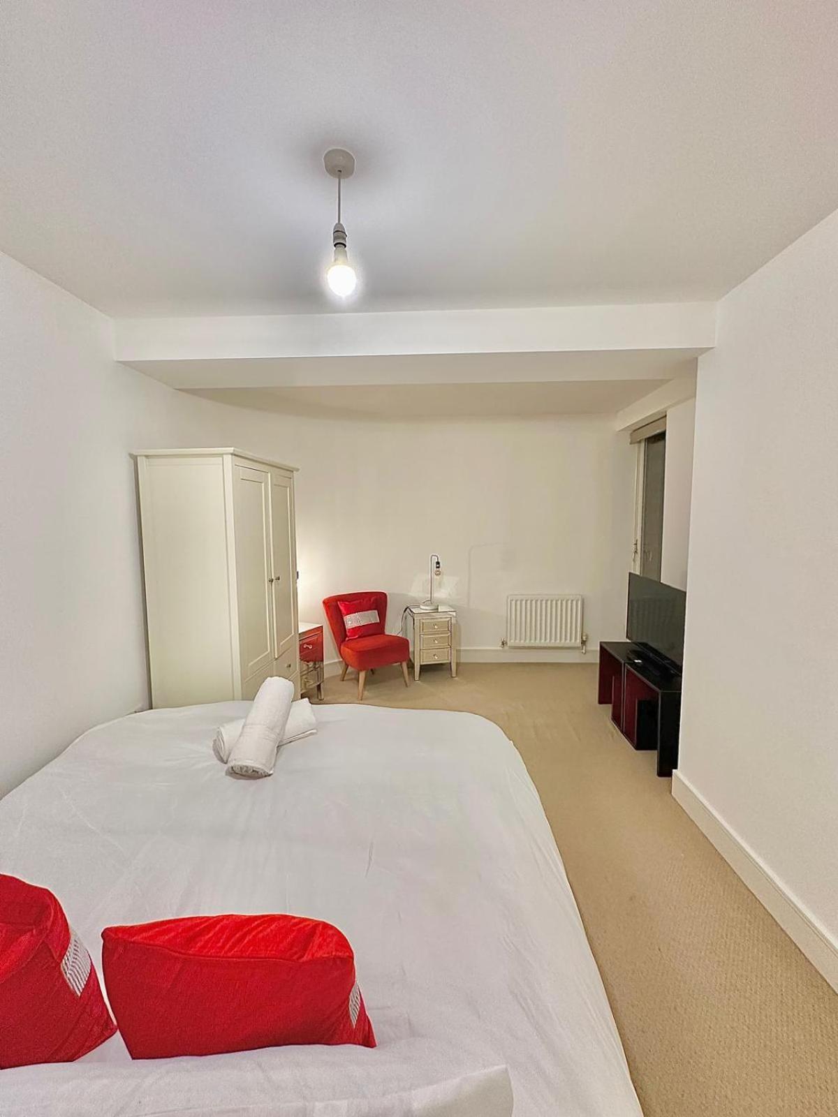 Apartment The Grange Penthouse F2 London