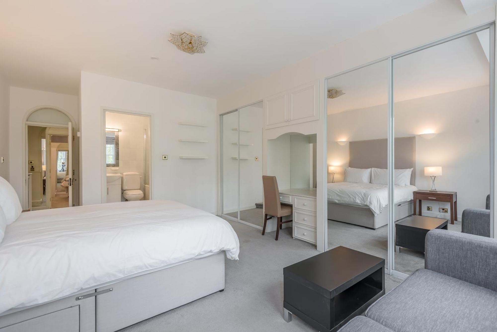 Strathmore Court London