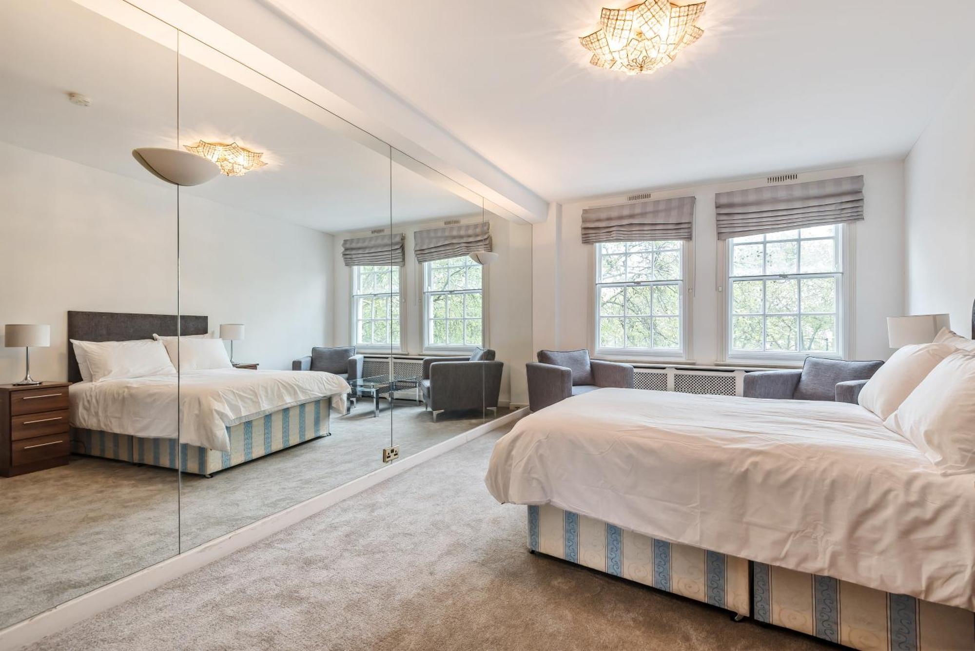 Strathmore Court * London