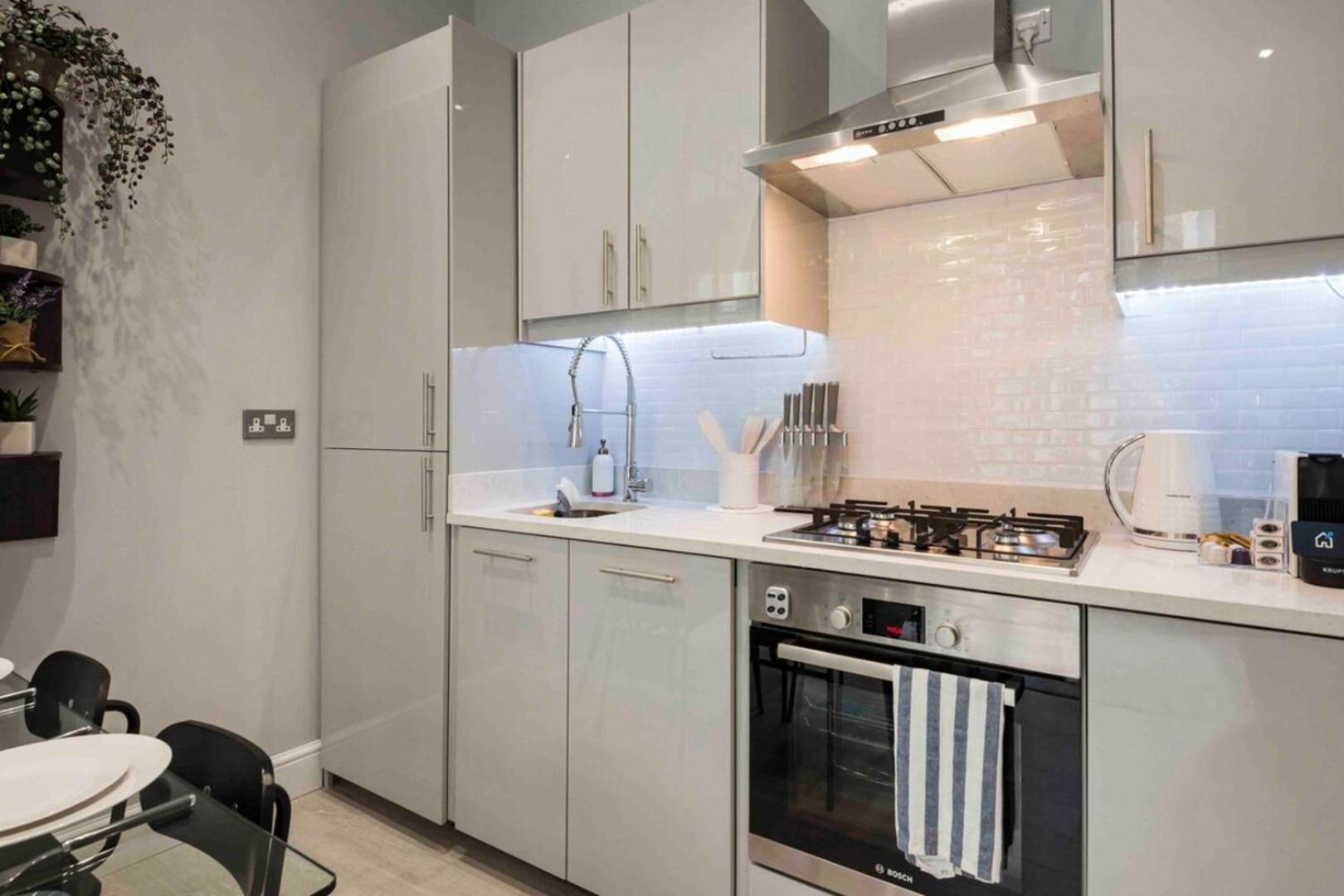 Bright&modern Bayswater Apartment