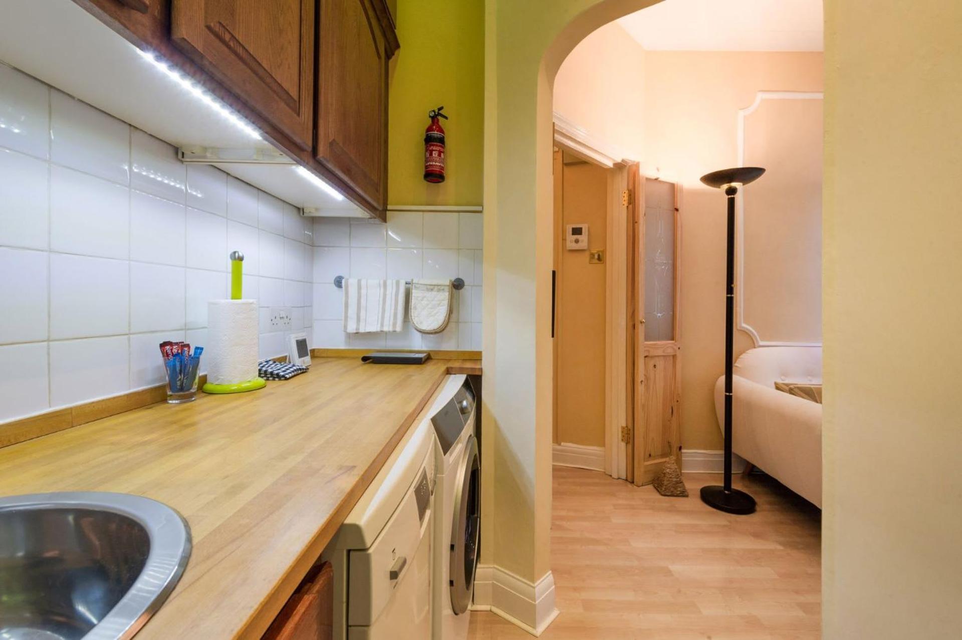 The Vintage - Fitzrovia - By Frankie Says Inn