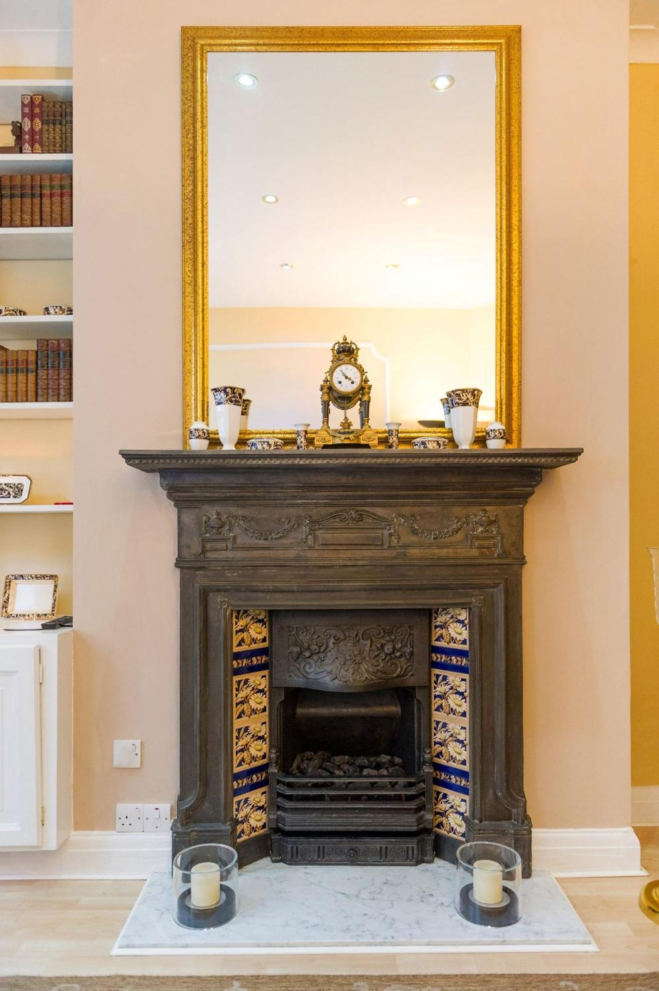 Inn The Vintage - Fitzrovia - By Frankie Says *