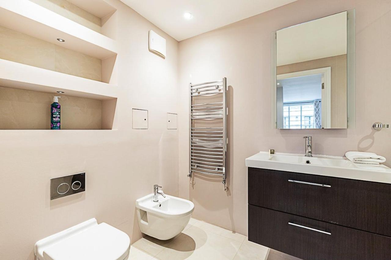 Luxury And Modern Bayswater Apartment London