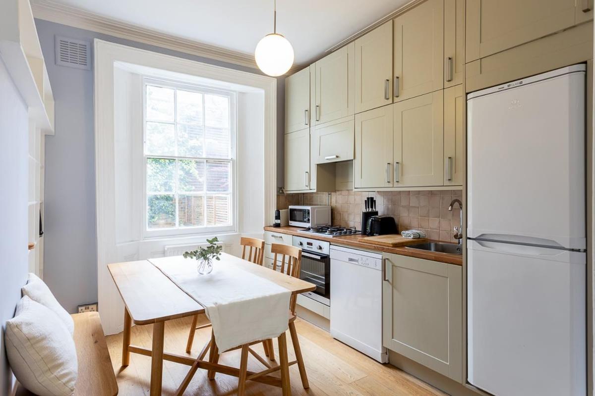 Two Bed Notting Hill Gem Apartment