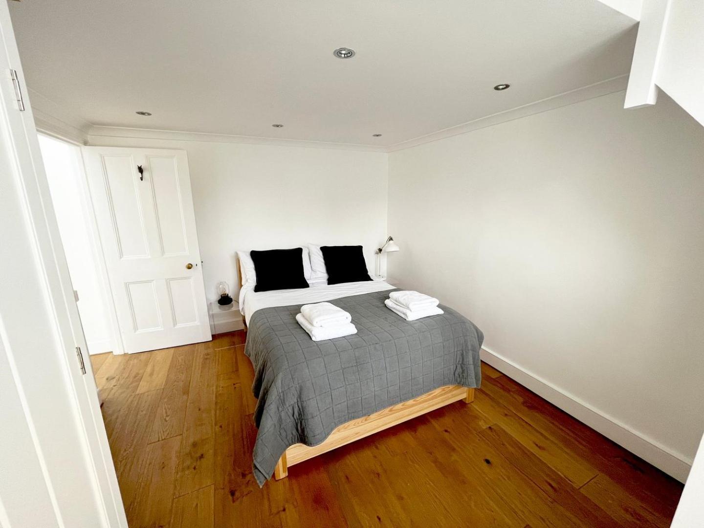 Holiday home The Artist's House Alma Street London
