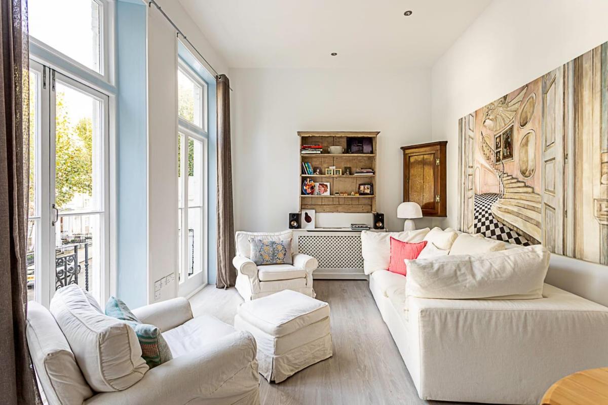 Elegant 3 Bed In Earl's Court Apartment