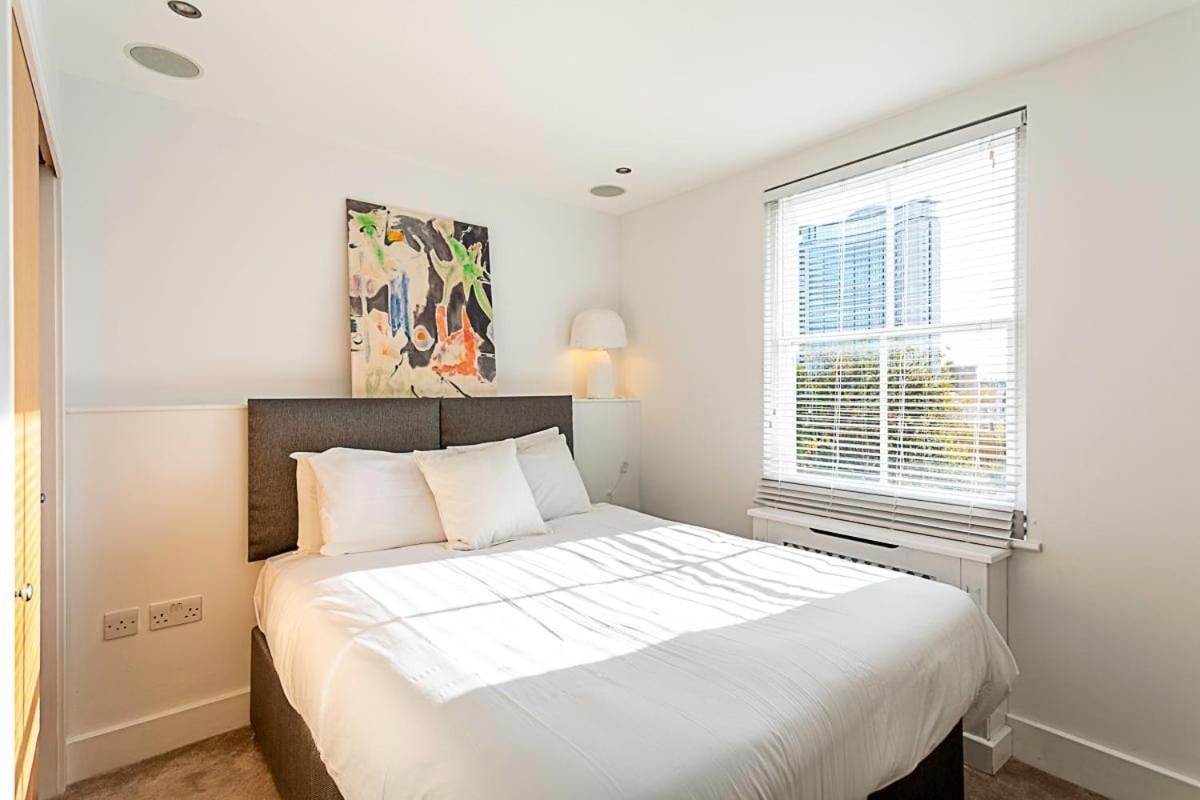 Elegant 3 Bed In Earl's Court *