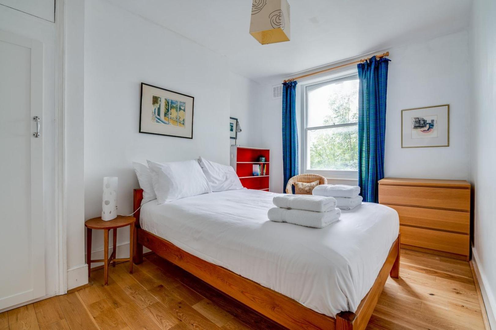 Bright Two Bedroom Near Vibrant Camden Town Ferienhaus