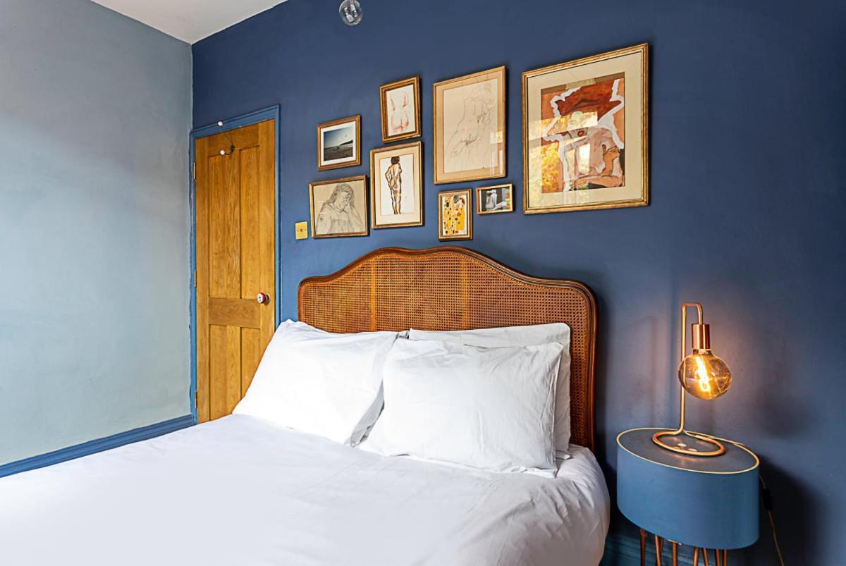Apartment Charming Acton Dollhouse London
