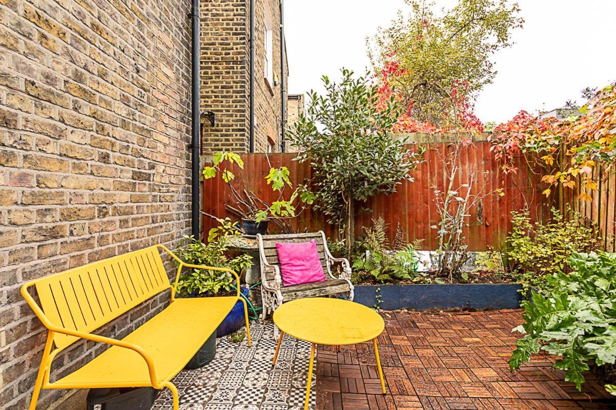 Charming Acton Dollhouse Apartment London