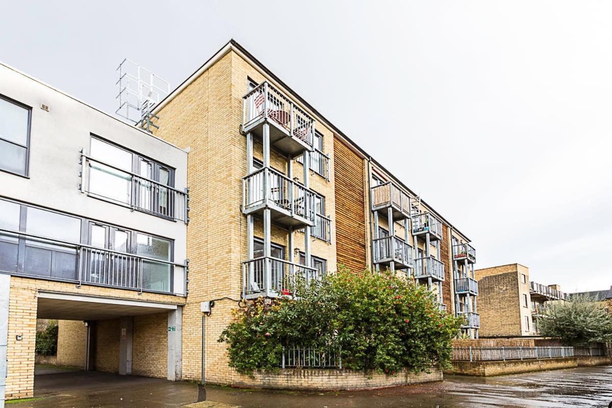 Bright Flat In Historic Whitechapel * London