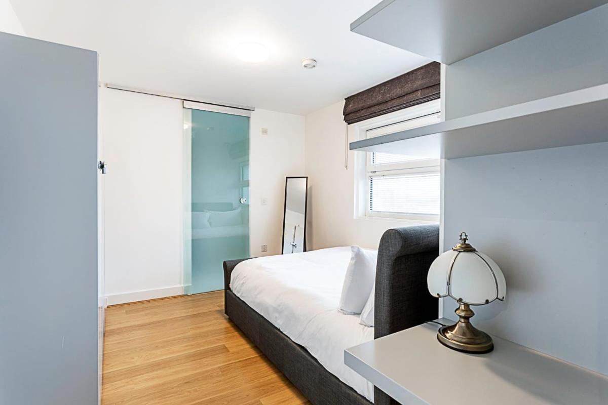 Stunning View Flat Apartment London