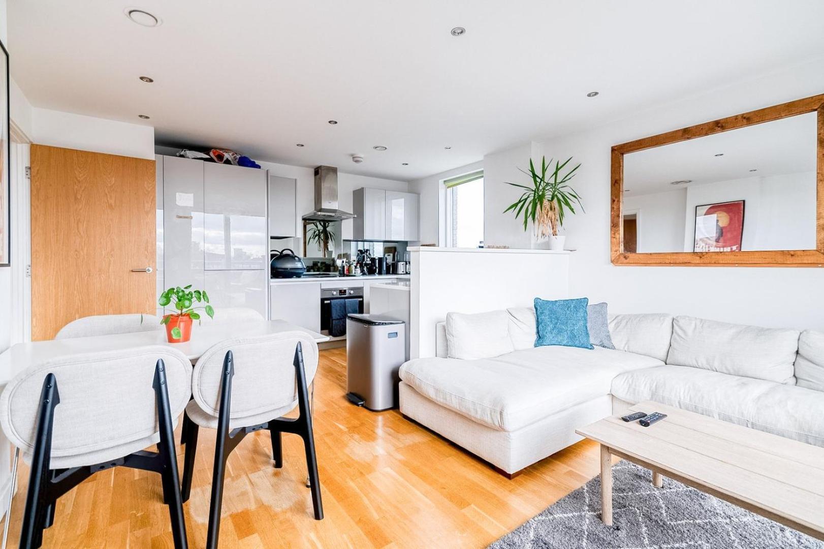 Modern Bermondsey Apartment London