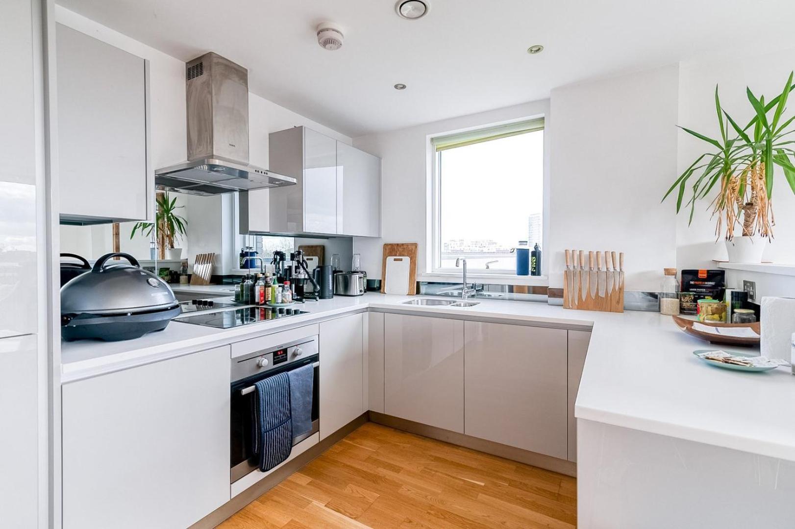Modern Bermondsey Apartment London