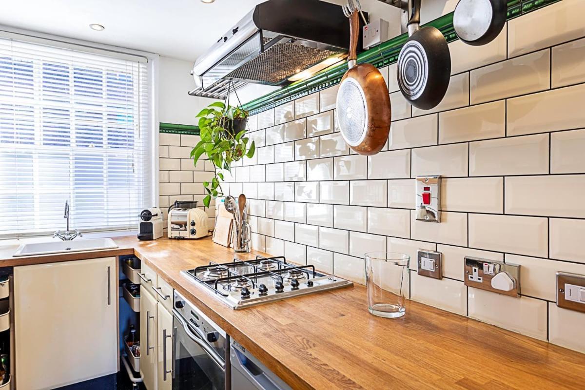 Gorgeous Angel Flat * London