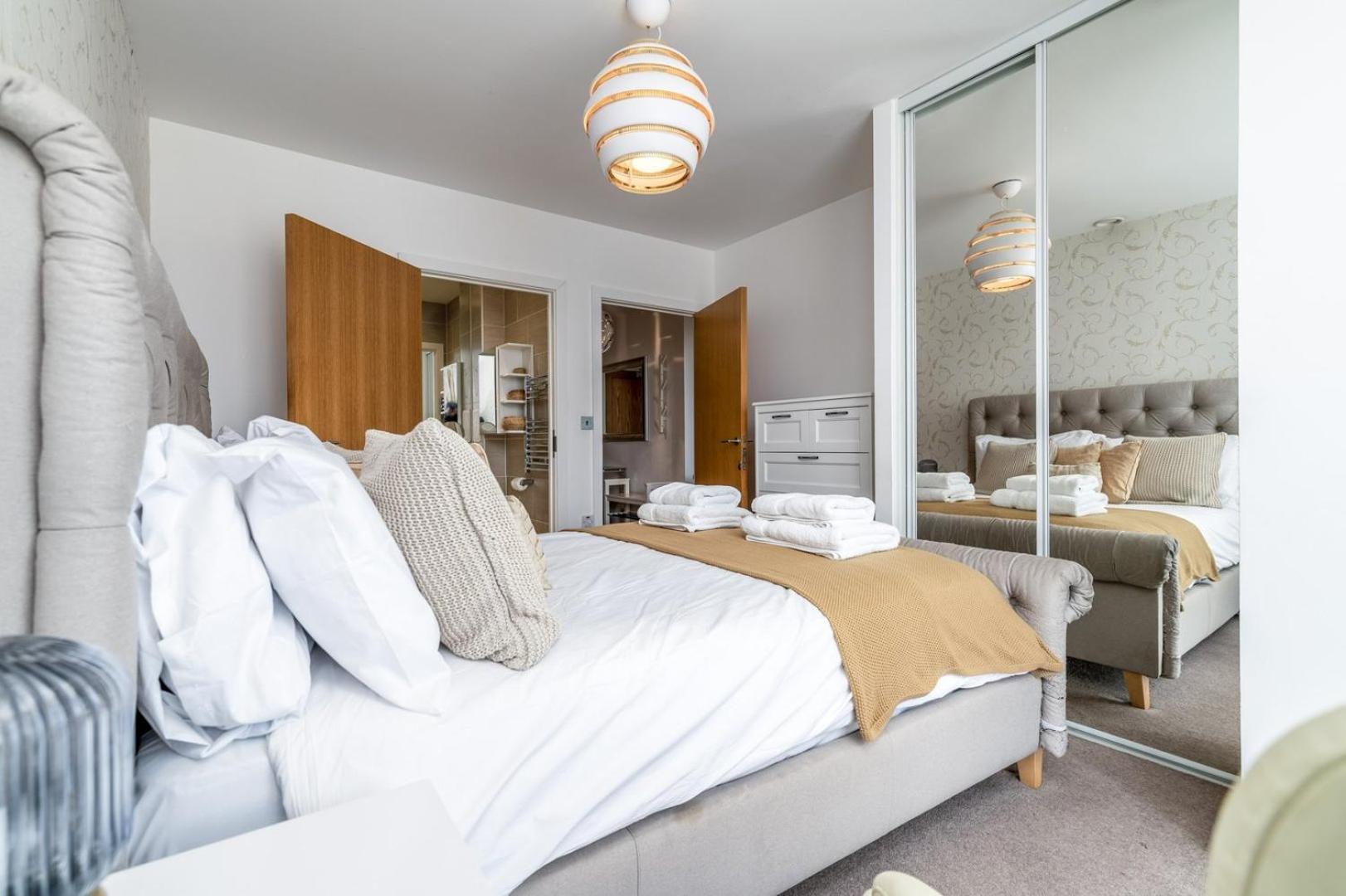 Gorgeous Wembley Flat *