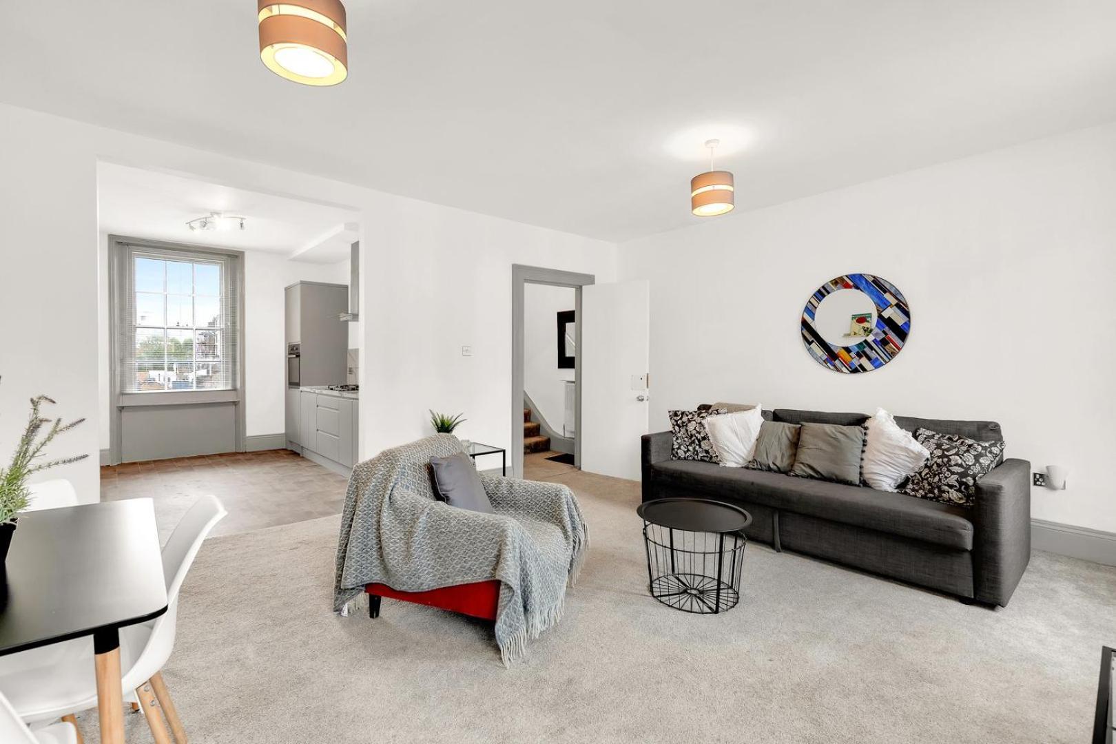 Beautiful And Charming Paddington Apartment London