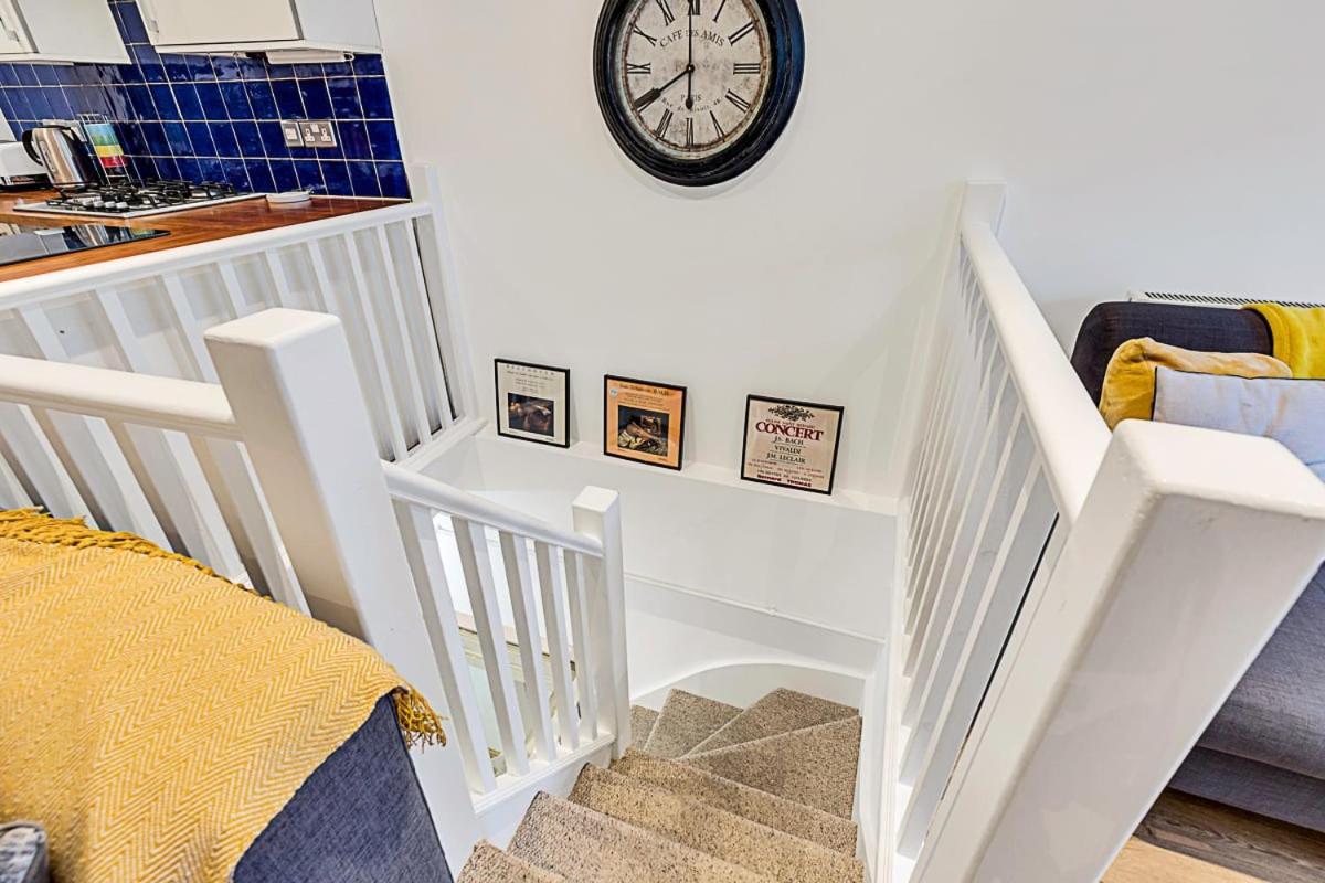 Modern Comfort Two Bedroom Gem On The Rye London