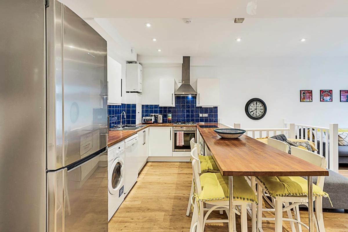 Apartment Modern Comfort Two Bedroom Gem On The Rye