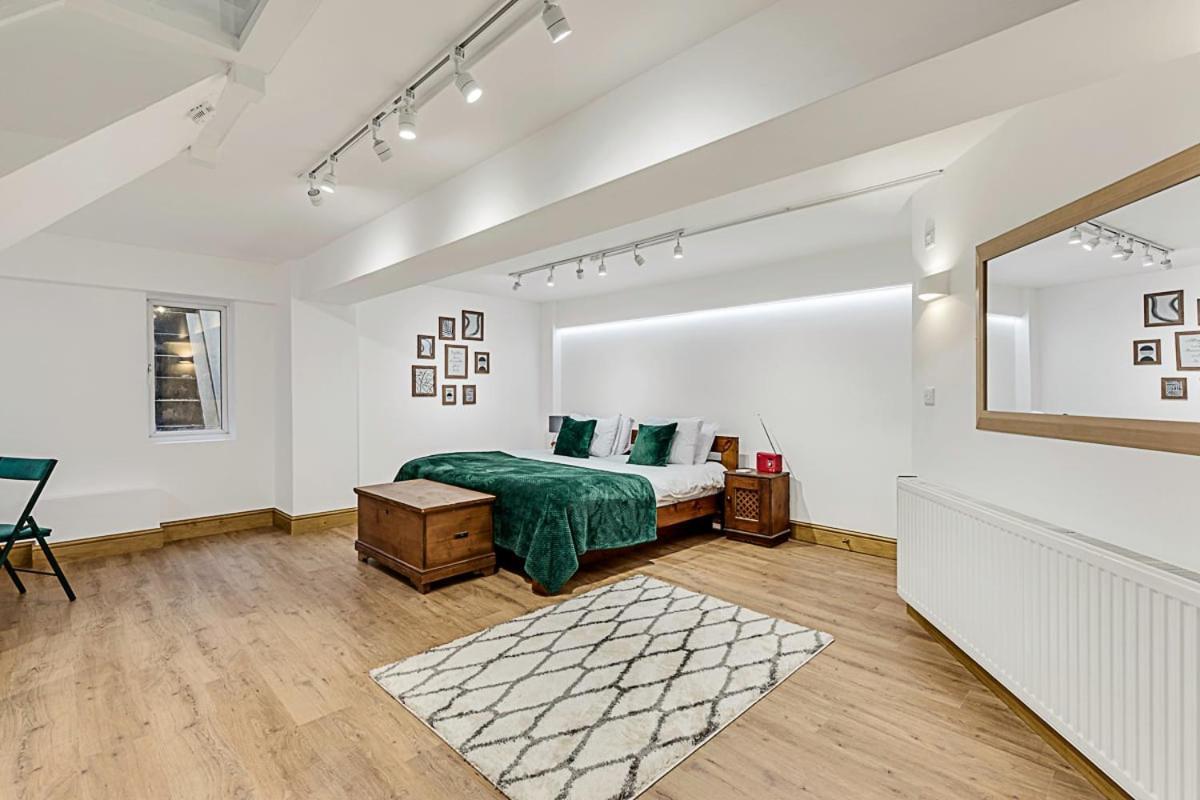 Apartment Modern Comfort Two Bedroom Gem On The Rye London