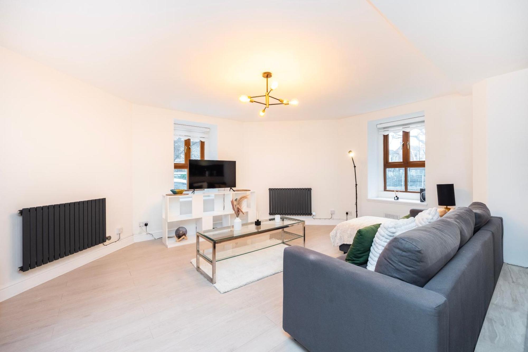 Stylish 1 Bedroom Retreat In North Apartment