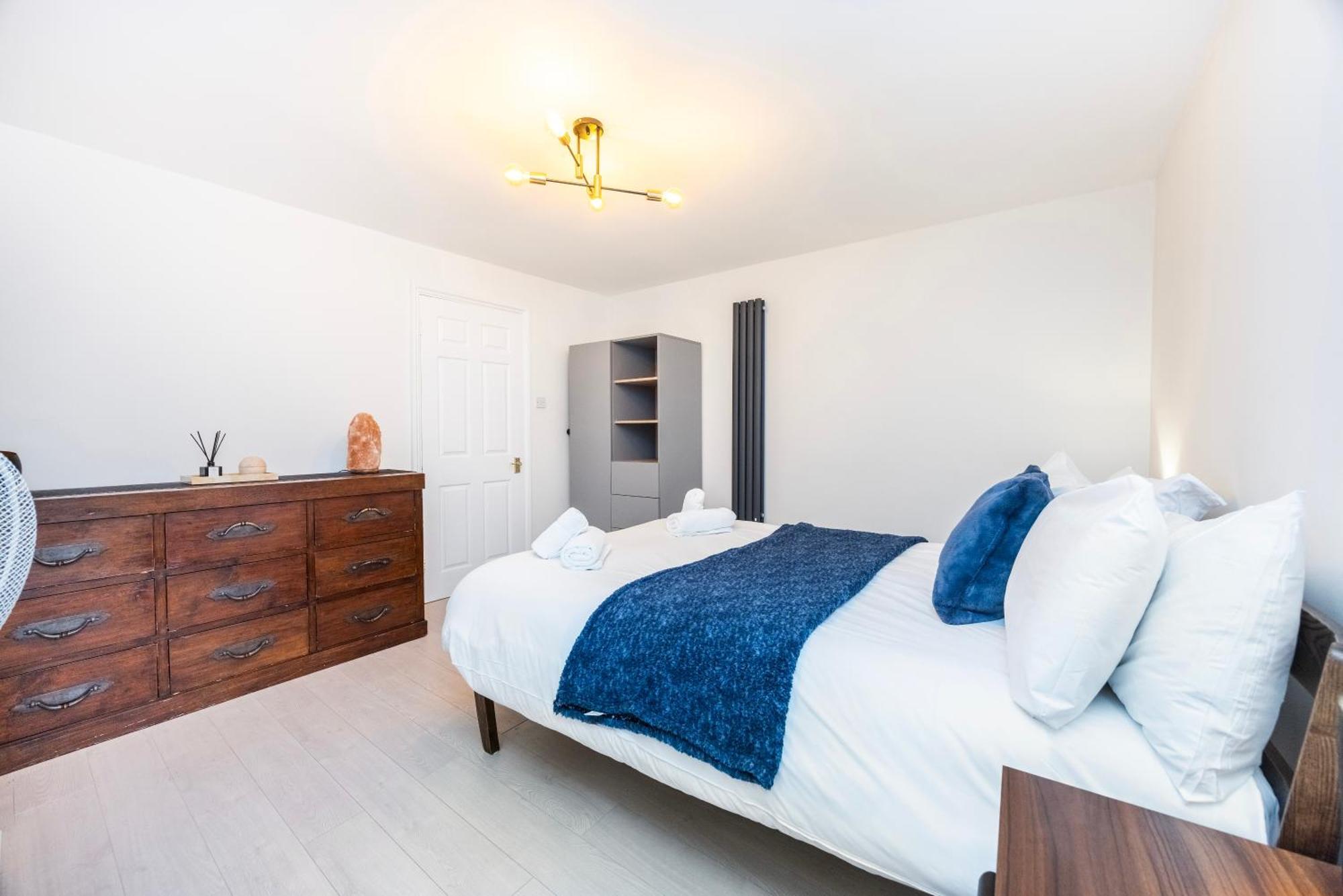 Apartment Stylish 1 Bedroom Retreat In North