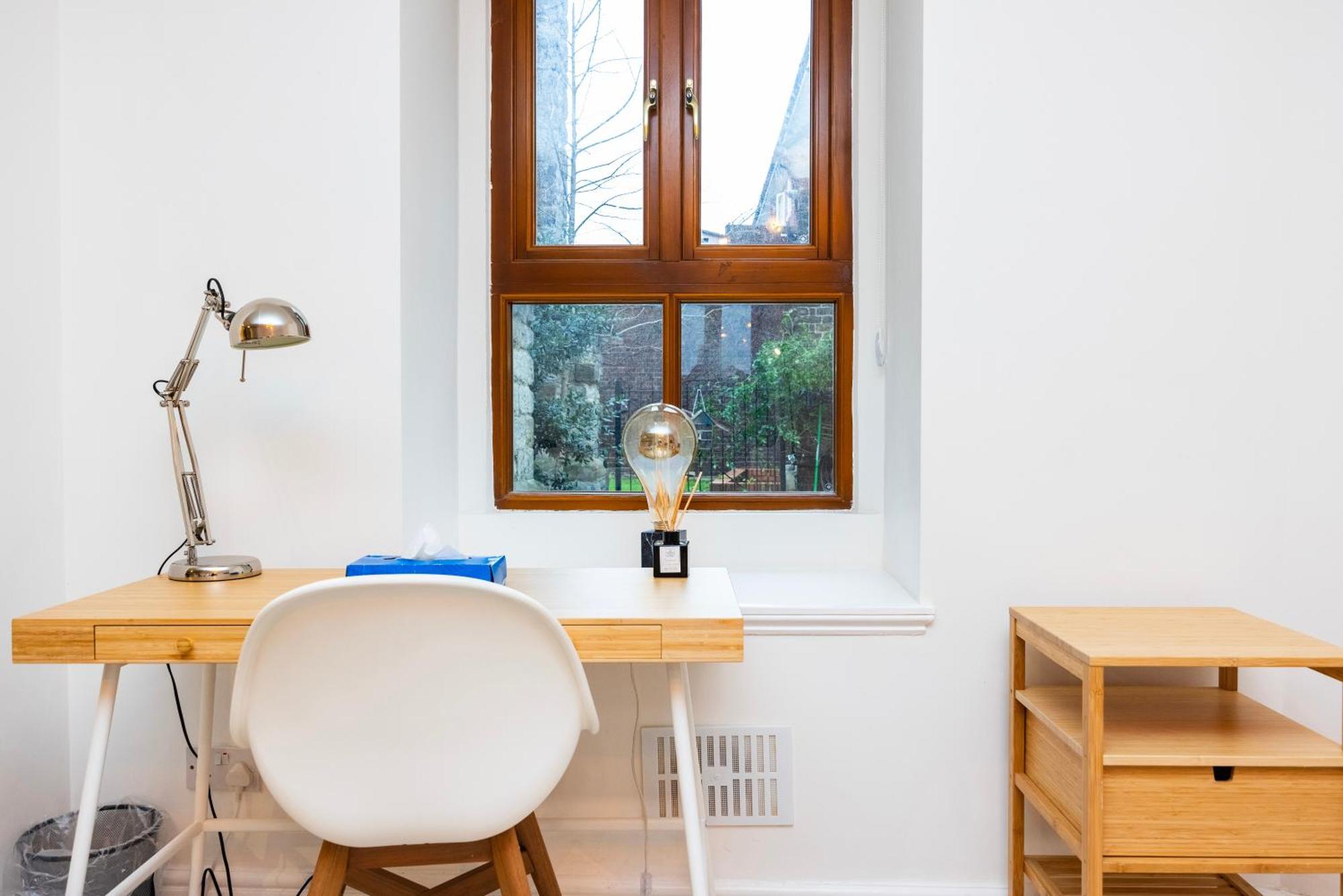 Apartment Stylish 1 Bedroom Retreat In North *