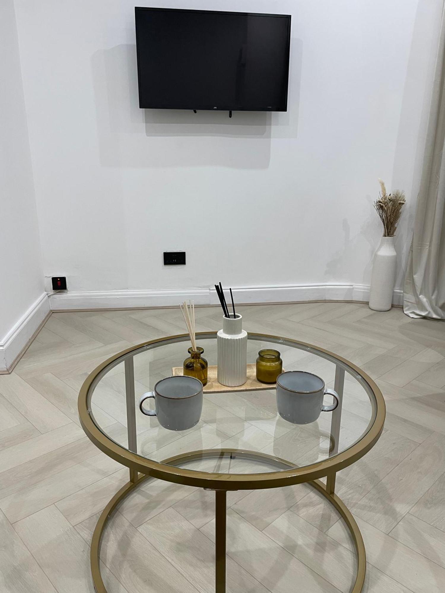 Stylish 2 Bed Luxury 10 Mins To Ldn London