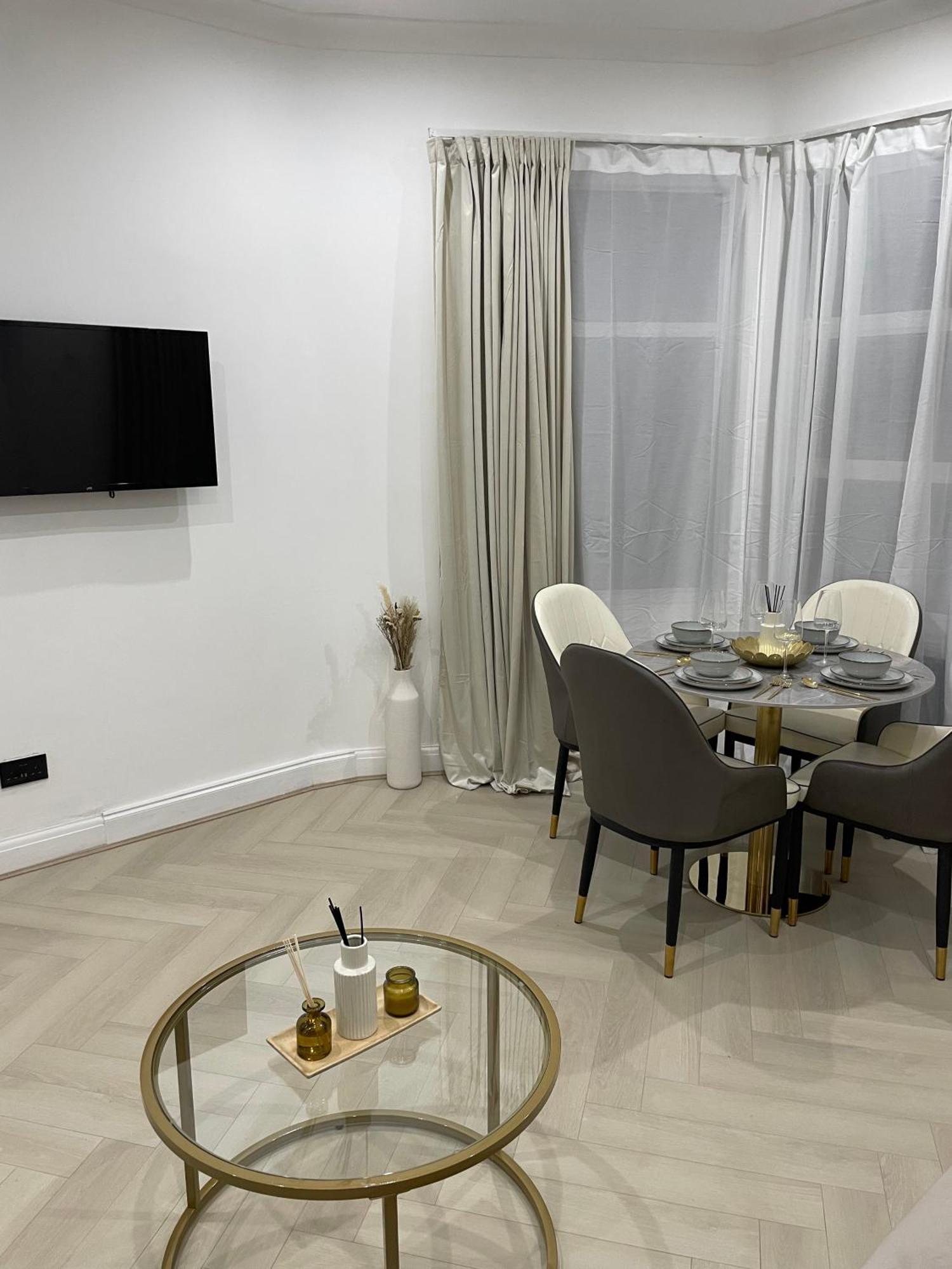 Apartment Stylish 2 Bed Luxury 10 Mins To Ldn