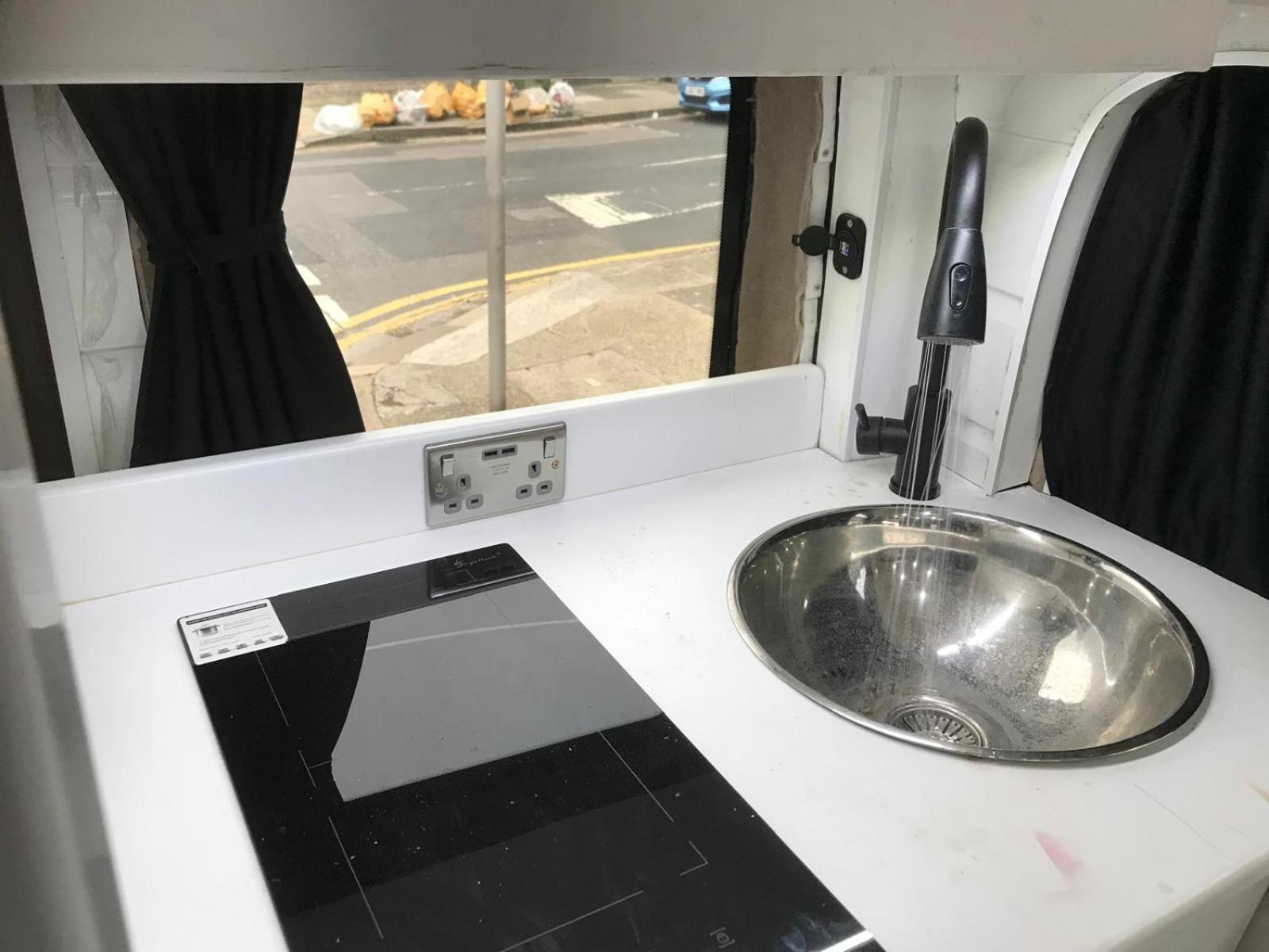 Apartment Cozy Campervan Close To Stratford Station Not An London