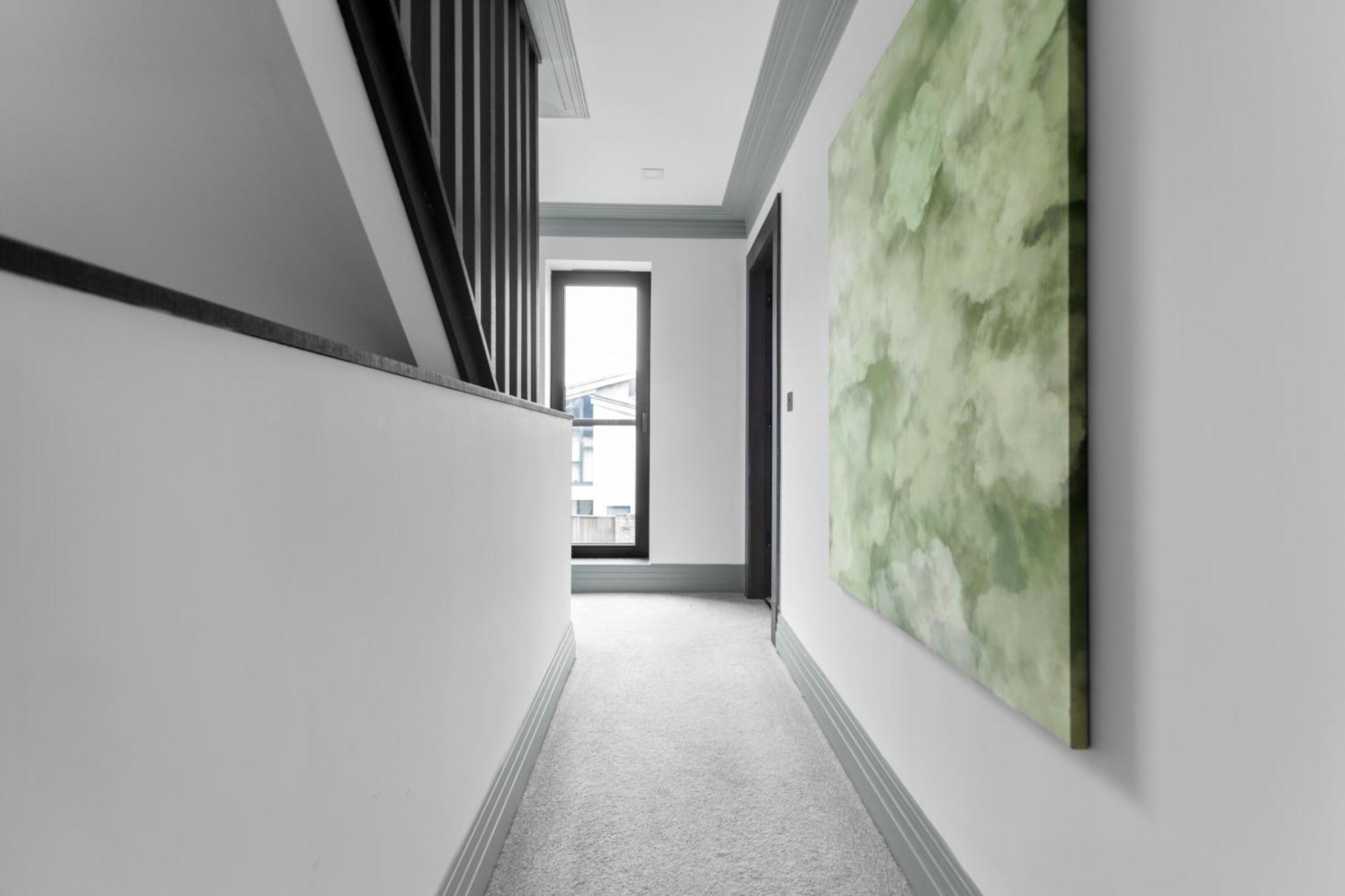 Apartment 4bedroom, 3bath Retreat With Extra Toilet & Private Garden Oasis London