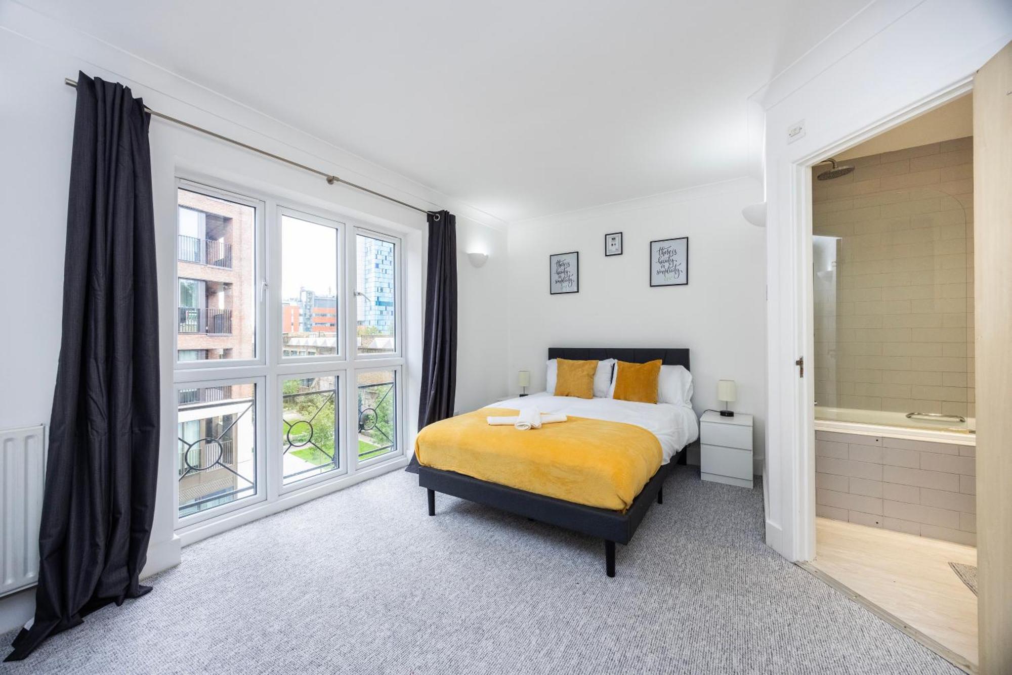 Apartment Cozy Haven - Bright 2br Apartment, Next To Major Station