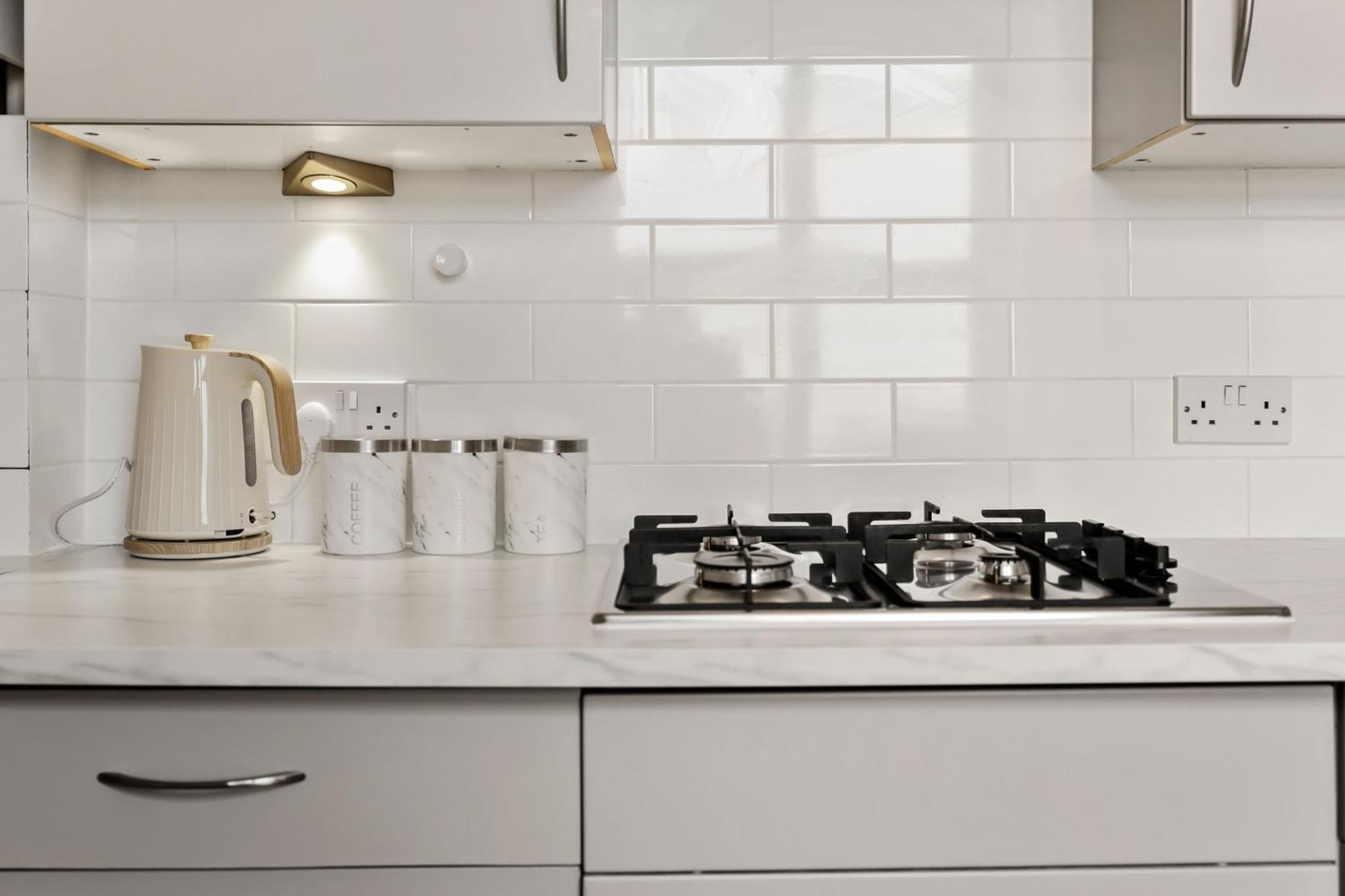 2 Bedroom Short Term & Flexible Renting Canary Wharf With Free Parking And Free Wifi Apartment London