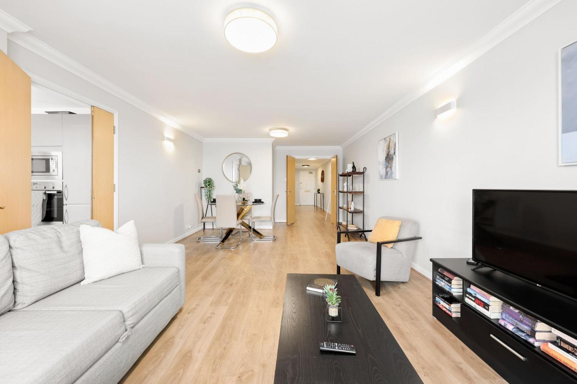2 Bedroom Short Term & Flexible Renting Canary Wharf With Free Parking And Free Wifi London