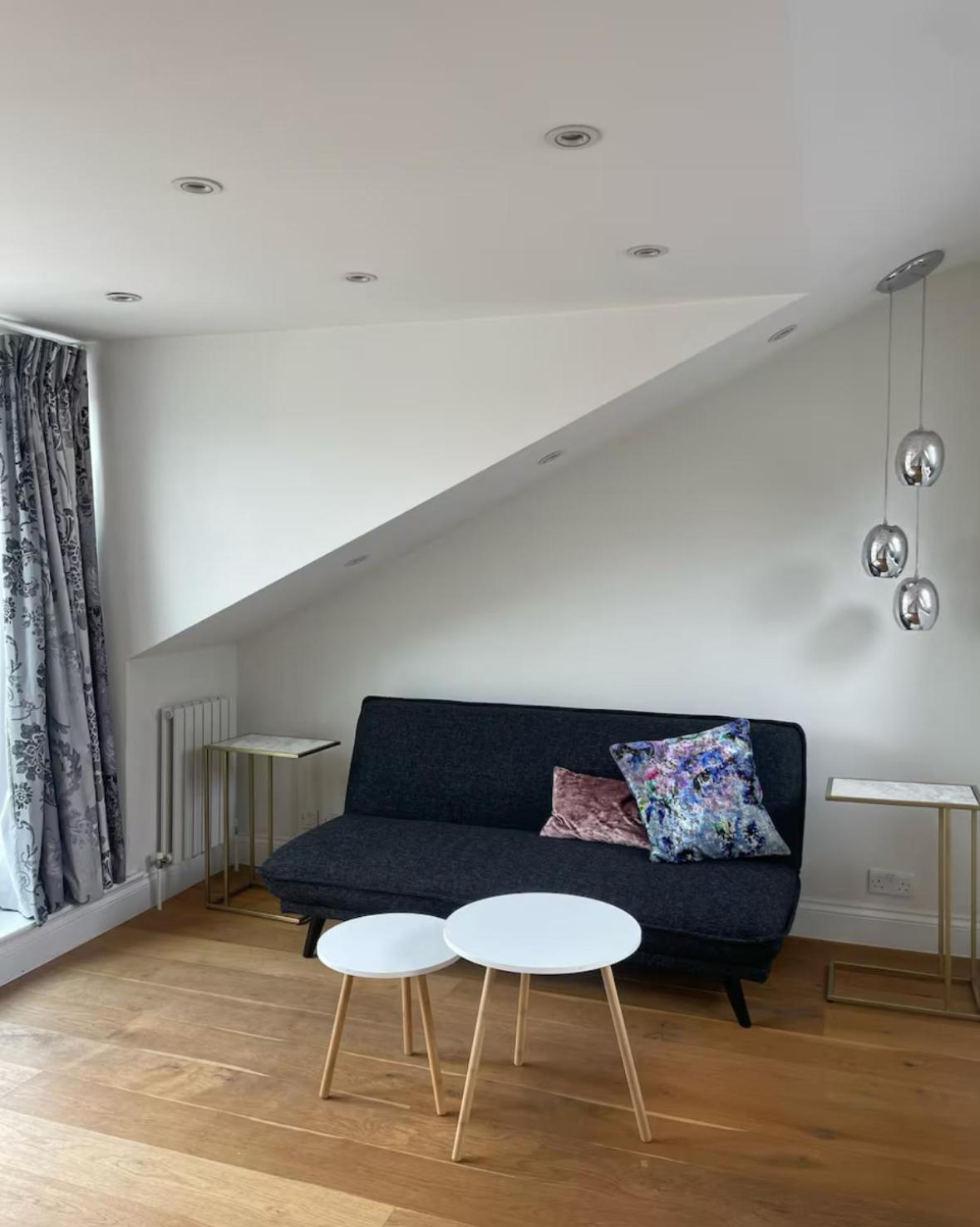 2 Bedroom Flat In Chelsea Apartment London