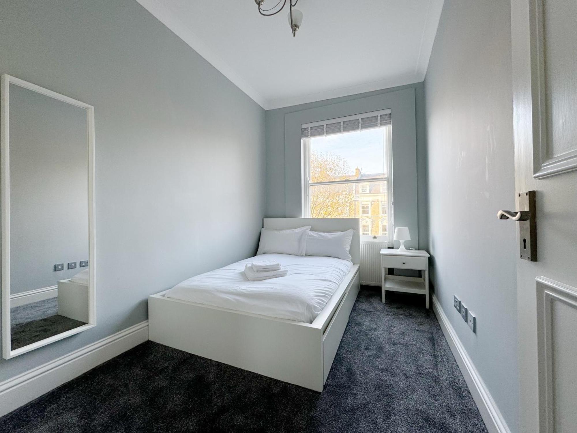 Stylish 2-bed Flat W Kitchen And Cosy Living Space Apartment *