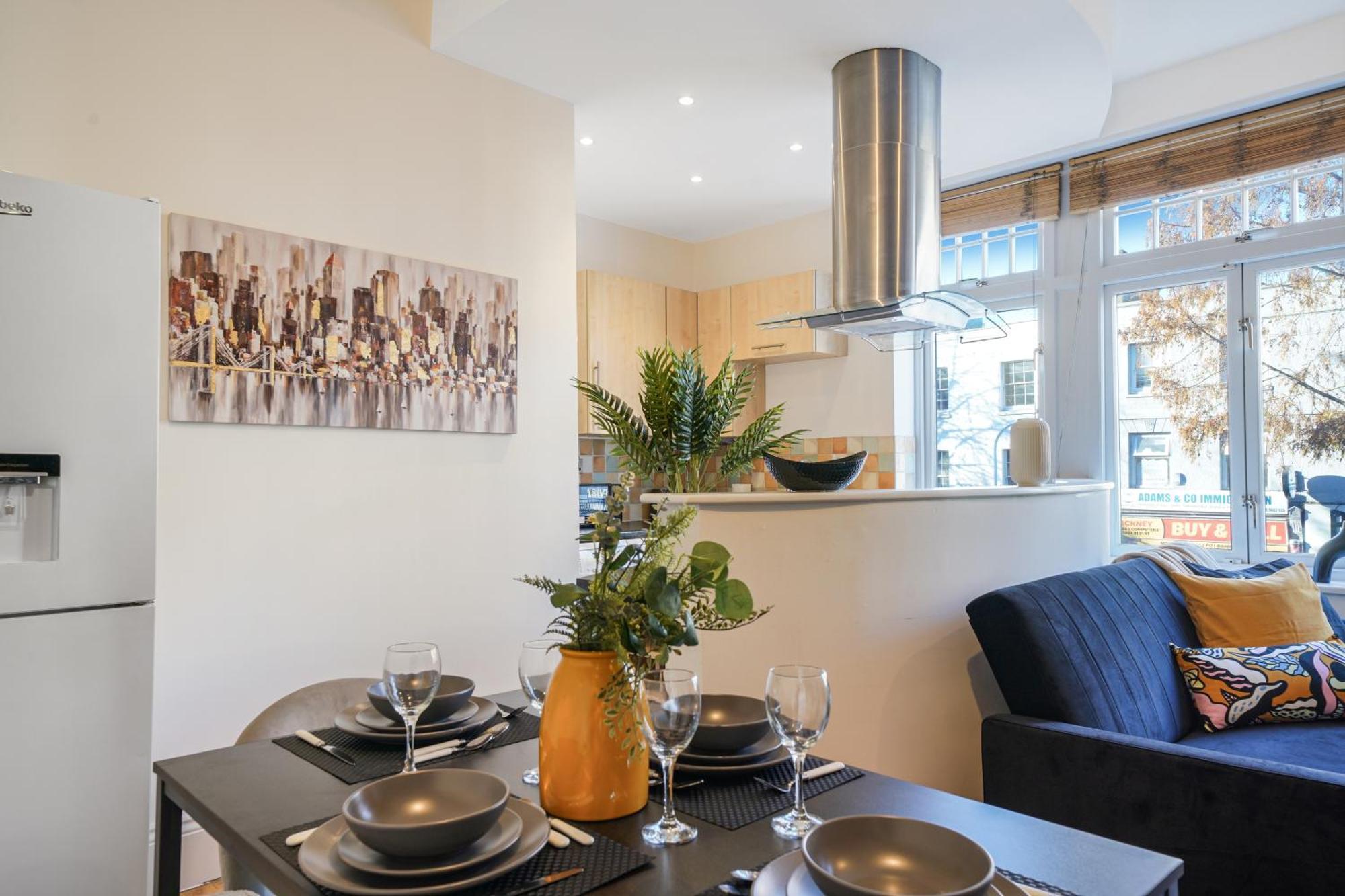 Boutique Hackney Abode - Balcony - Sleeps 6 * London