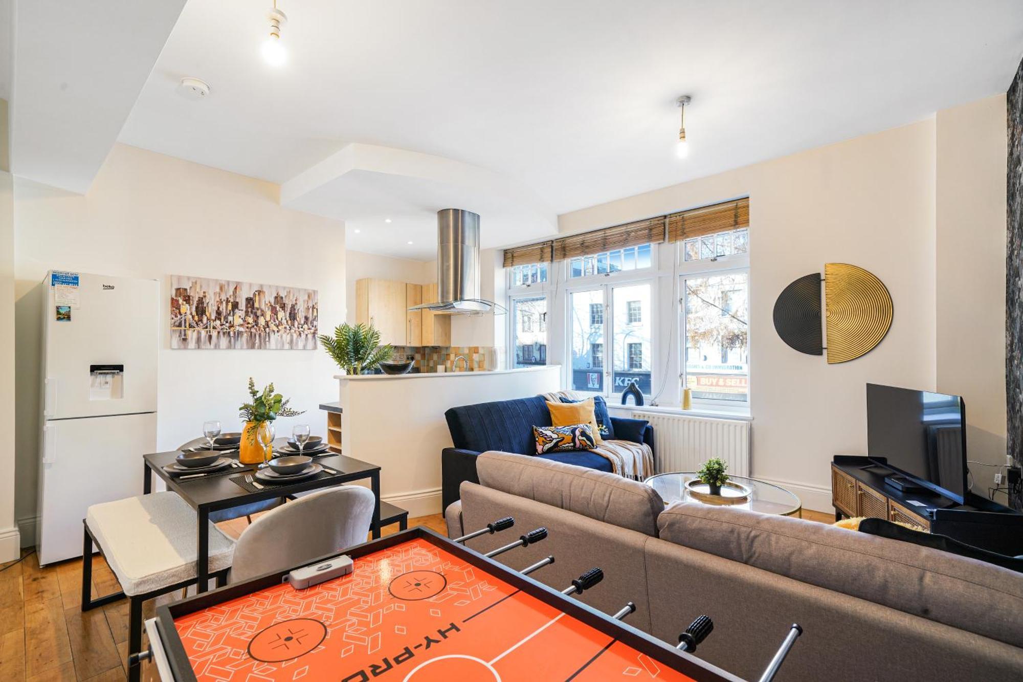 Boutique Hackney Abode - Balcony - Sleeps 6