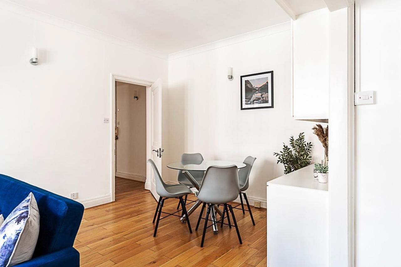 Modern 2 Bedroom Flat Near Queensway Apartment