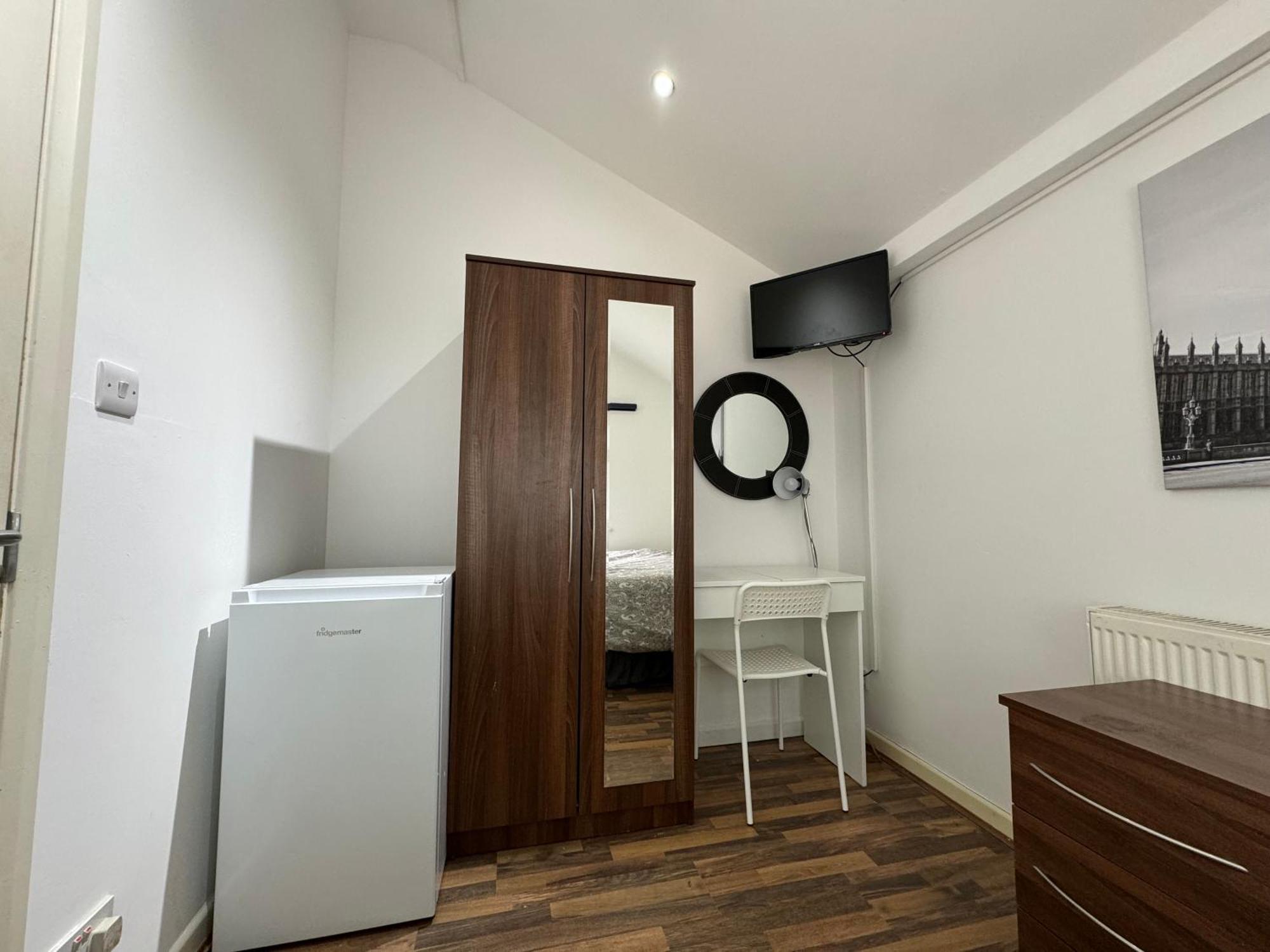 Hostel 365 London
