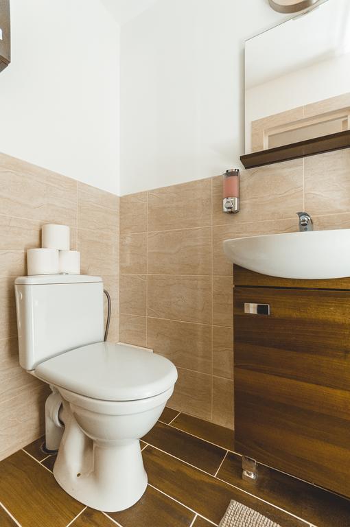 Easyroomlet Guest house