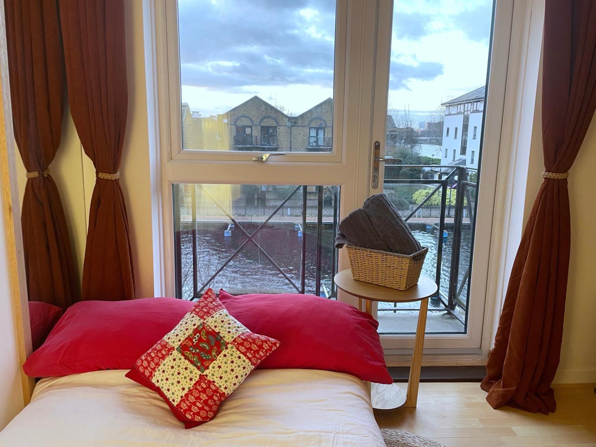 Homestay Canary Wharf Waterside Flat