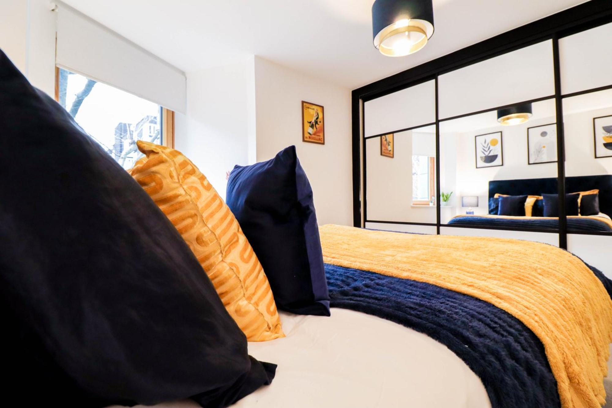 Stunning Bridge Flat With Balcony - Close To Borough Market Apartment