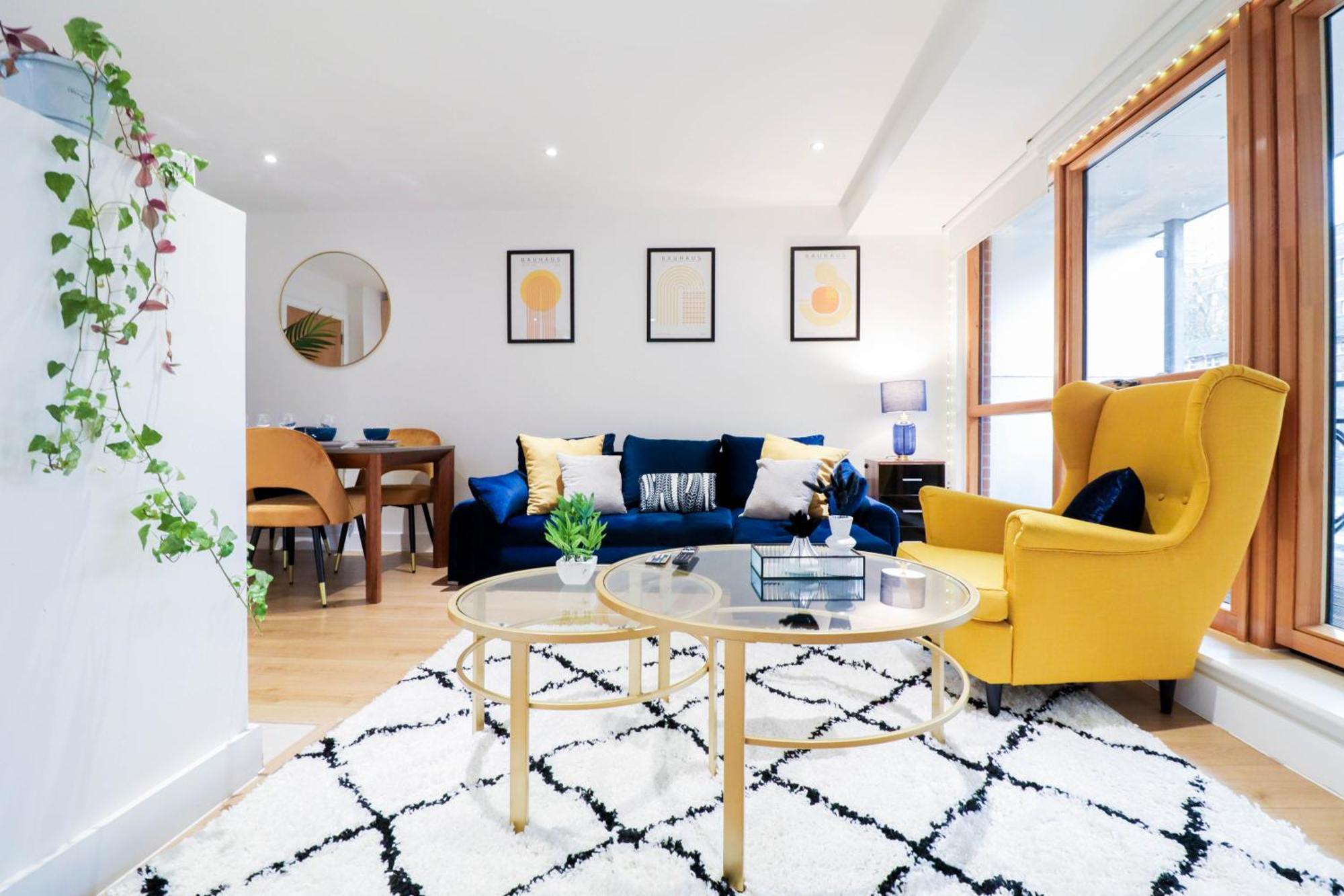 Stunning Bridge Flat With Balcony - Close To Borough Market Apartment *