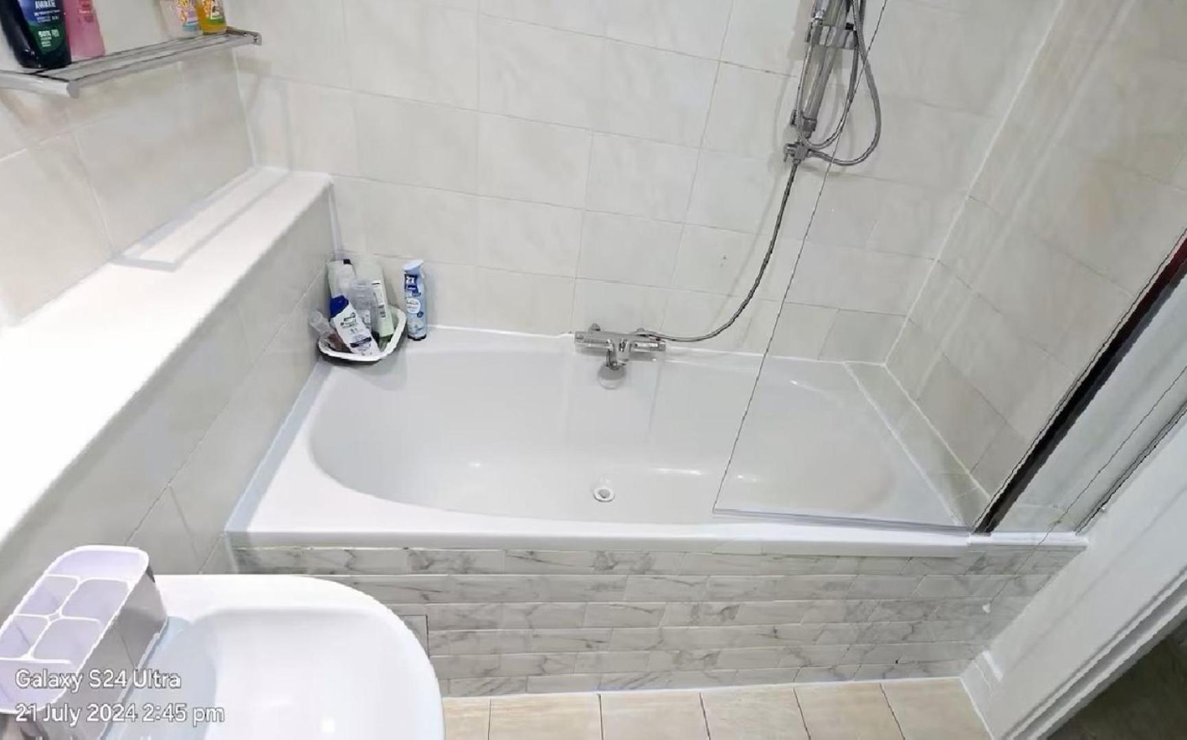 Gorgeous Design 2 Bed Flat Barons Court Sleeps Six Apartment