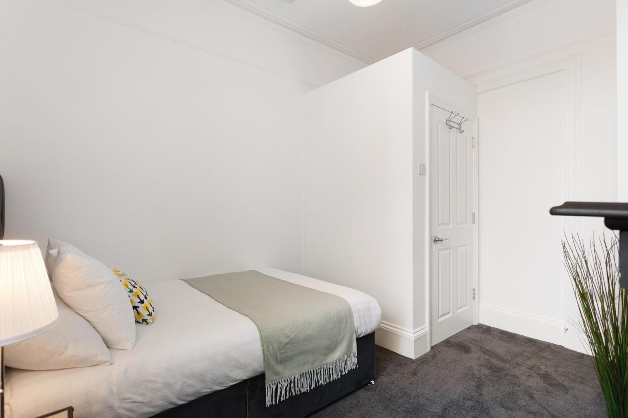 Mortimer Garden Apartment *