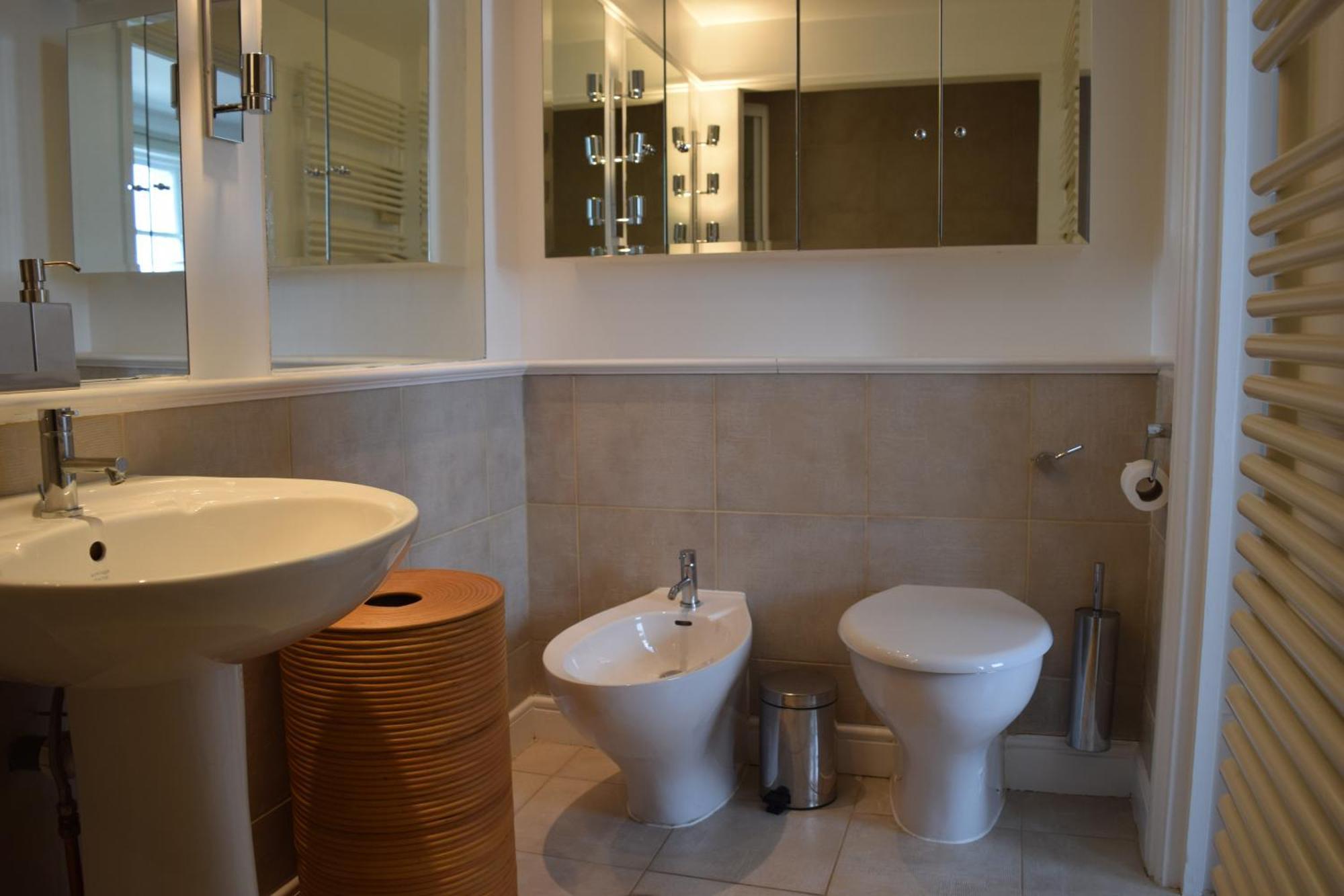 Prime Notting Hill, Luxurious 2 Beds, Roof Terrace