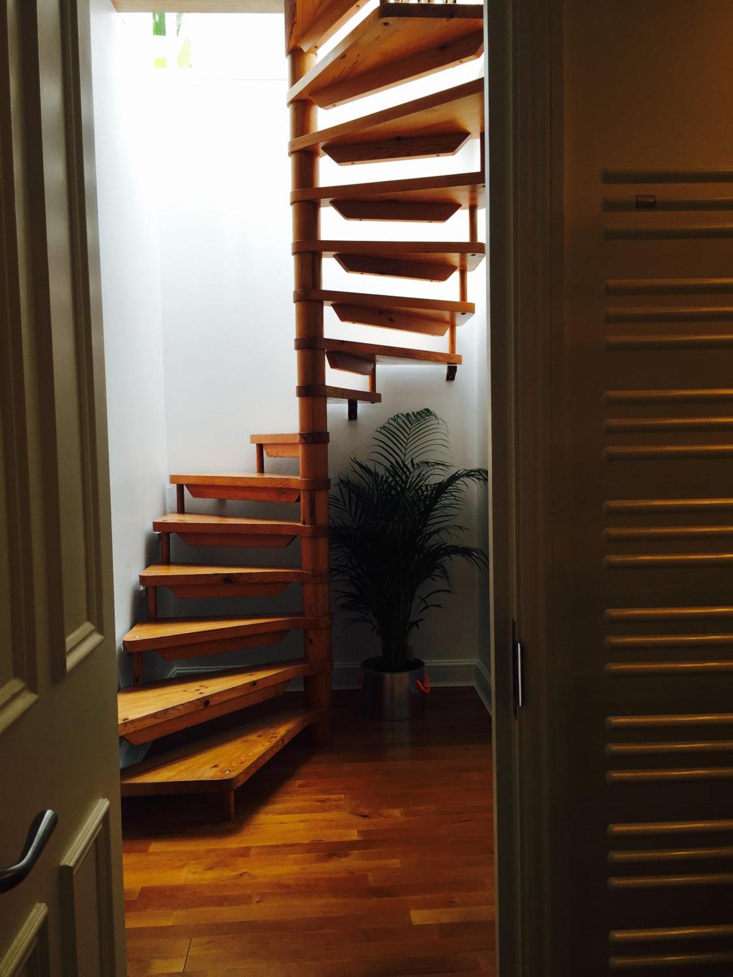 Prime Notting Hill, Luxurious 2 Beds, Roof Terrace Apartment