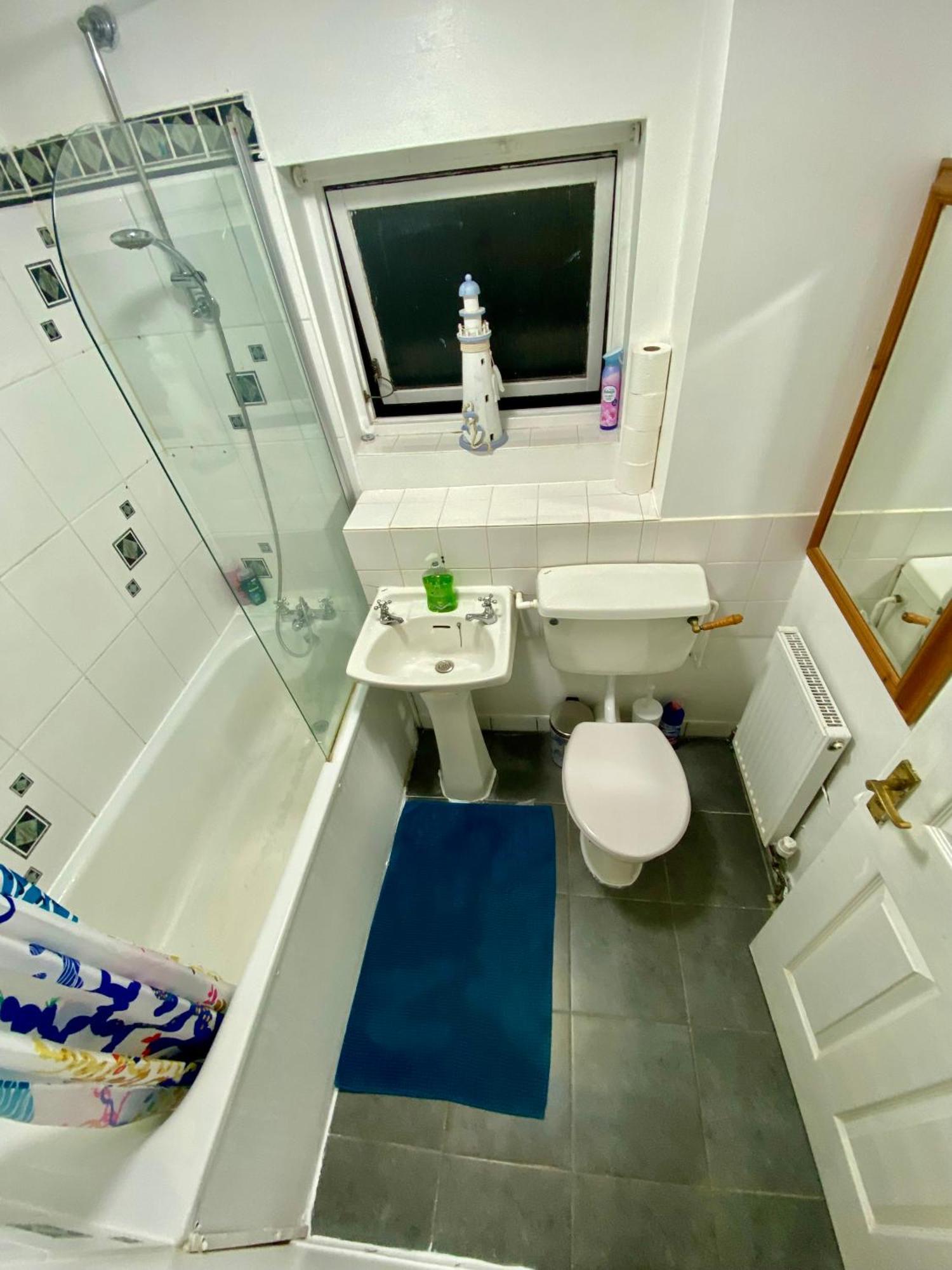 Apartment Cosy 3 Bedroom House Near Stratford,olympic Park, E15 *