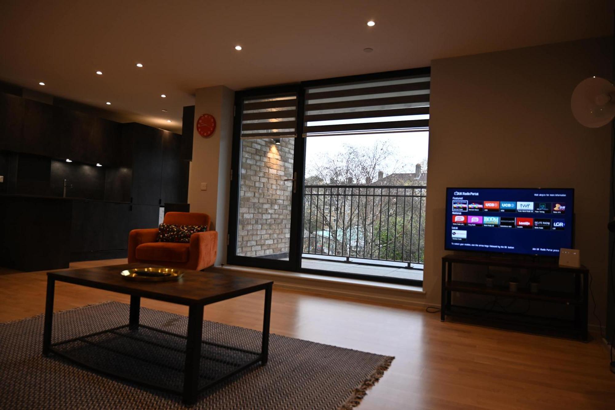 Elegant 2-bed In The Heart Of *